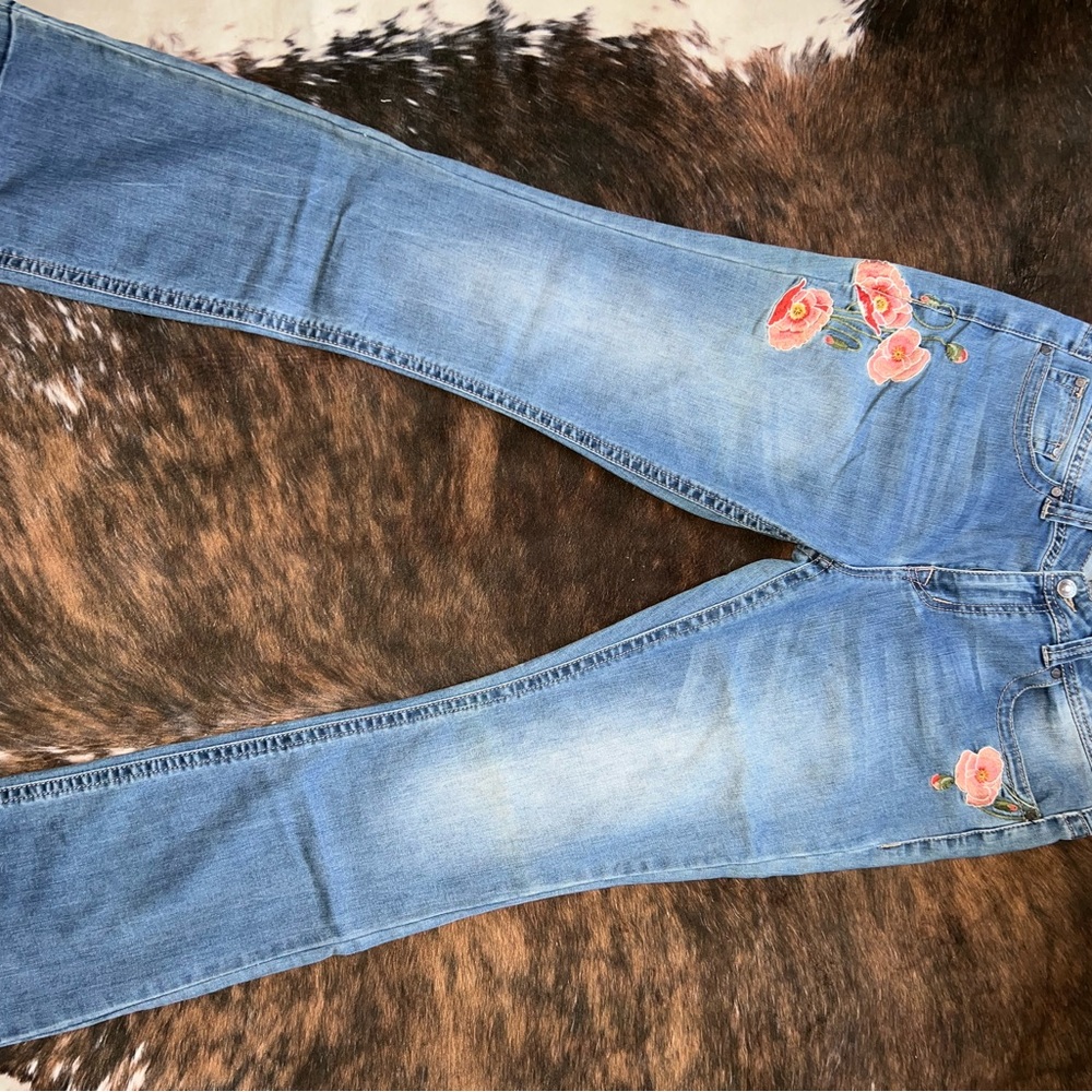 Shyanne Boot Cut Jeans size 31